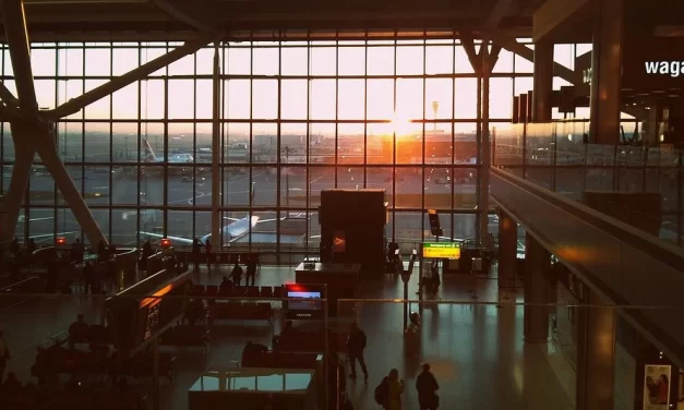 Incident na aerodromu Hitrou, sudarila se dva aviona (VIDEO)