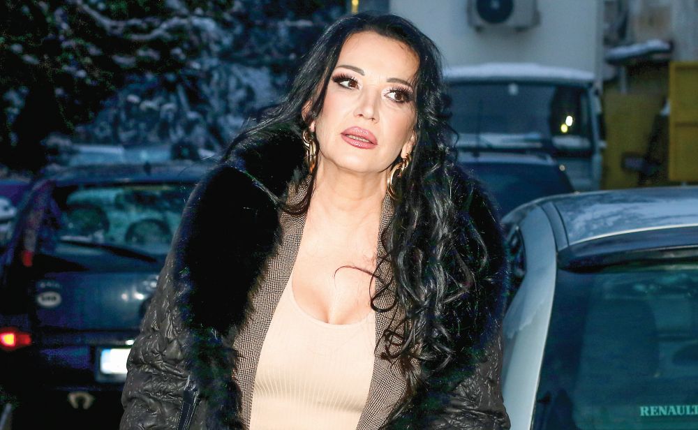 unistila-porodicu-goca-bozinovska-ludacki-volela-sijana-on-zavrsio-sa-njenom-najboljom-drugaricom.jpg Uništila porodicu: Goca Božinovska ludački volela Šijana, on završio sa njenom najboljom drugaricom