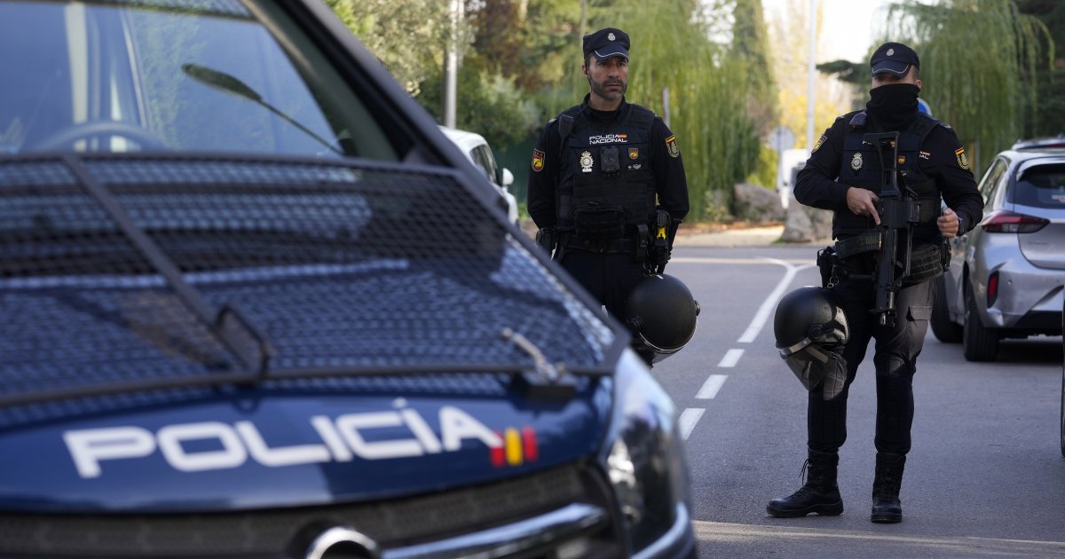na-periferiji-barselone-pronadjena-mrtva-porodica-policija-sumnja-u-ovaj-scenario.jpg Na periferiji Barselone pronađena mrtva porodica: Policija sumnja u ovaj scenario