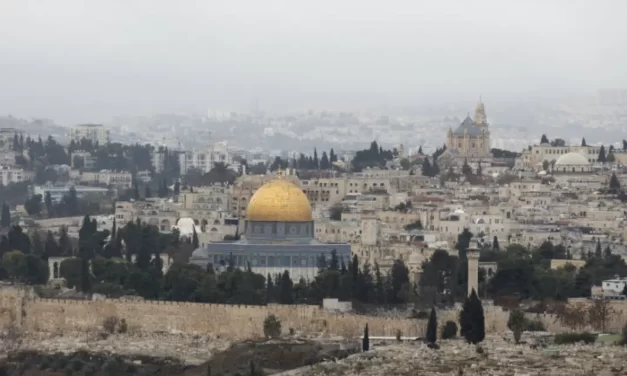 Oglasile se sirene za vazdušnu opasnost širom Izraela, eksplozije se čuju u Jerusalimu
