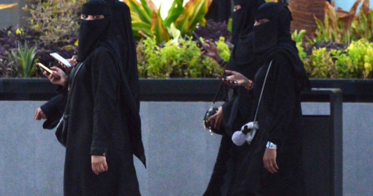 Iran najavio krivično gonjenje žena koje ne nose hidžab