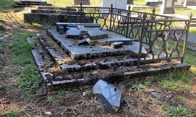 Pećanci uz blagoslov vladike Teodosija pokrenuli obnovu srpskog groblja u Peći