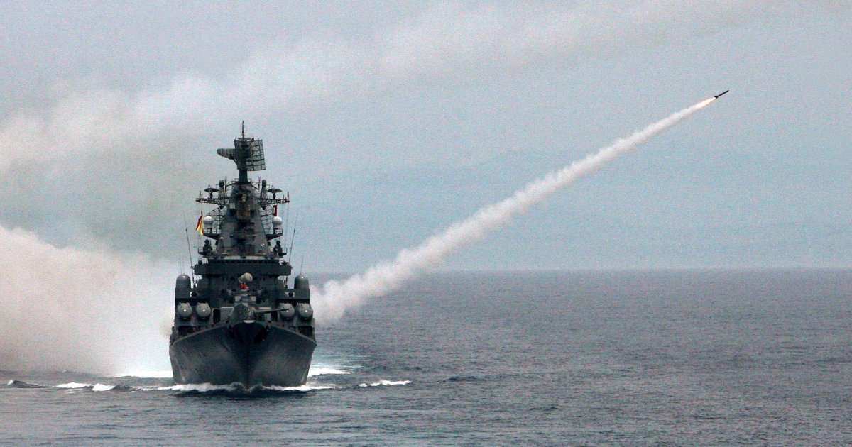 ukrajina-tvrdi-da-je-ostetila-ruski-spasilacki-brod-u-sevastopolju-na-krimu.jpg Ukrajina tvrdi da je oštetila ruski spasilački brod u Sevastopolju na Krimu