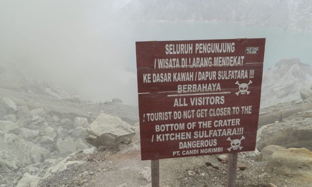 Horor u Indoneziji! Žena (31) upala u aktivni vulkan i poginula: Htela da napravi idealnu fotografiju