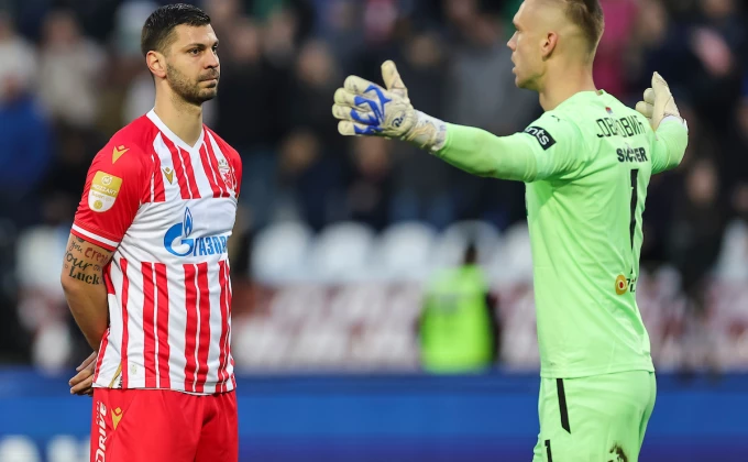 Dragović podelio poruku na Instagramu: „Šta kažu geometri, stručnjaci, žene u crnom?“