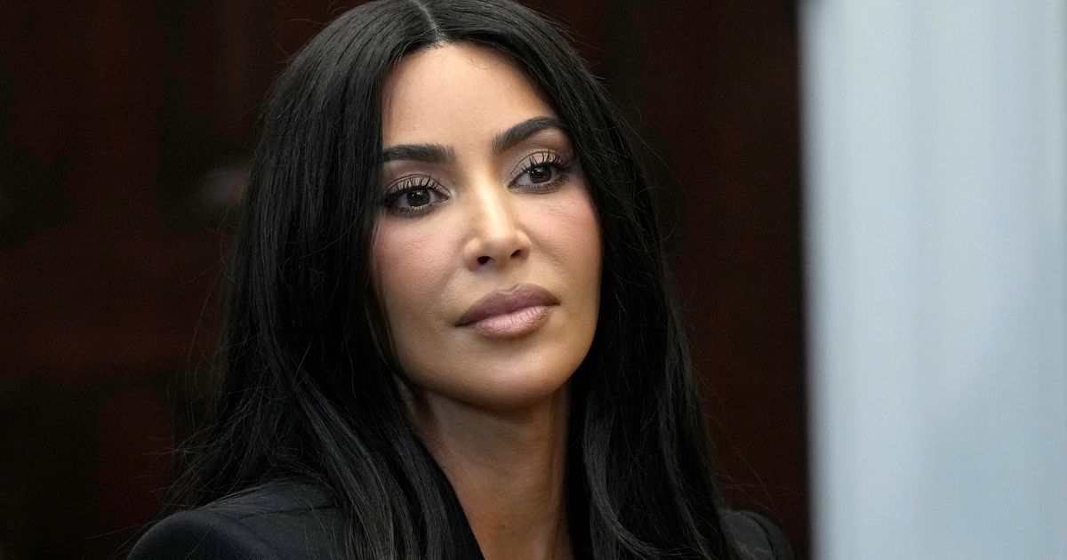 kim-kardasijan-u-poseti-potpredsednici-sad-rijaliti-zvezda-se-bori-za-reformu-pravosudja-u-sad.jpg Kim Kardašijan u poseti potpredsednici SAD: Rijaliti zvezda se bori za reformu pravosuđa u SAD