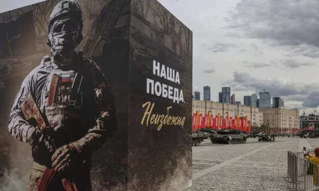 „Putin čeka ‘narandžastog Isusa’ i to mu je jedina nada za pobedu“: Karl Bilt o situaciji na ukrajinskom frontu