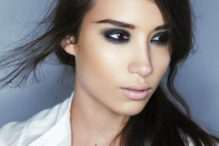 kako-postici-savrseni-smokey-eye-korak-po-korak.jpg Kako postići savršeni smokey eye, korak po korak