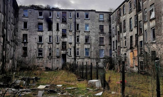 U „škotskom Černobilju“ vreme kao da je stalo pre 20 godina: Zbog požara i loših uslova, tu živi samo 5 ljudi