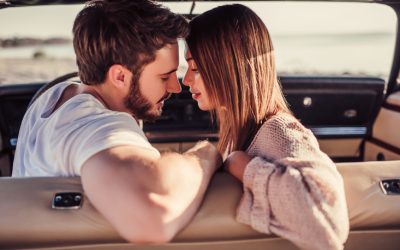 Uzbudljive poze za seks u autu: Podignite igru na viši nivo